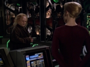 extant_StarTrek_VOY_5x20-ThinkTank_02312.jpg