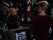 extant_StarTrek_VOY_5x20-ThinkTank_02315.jpg