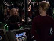 extant_StarTrek_VOY_5x20-ThinkTank_02317.jpg