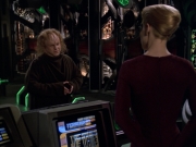 extant_StarTrek_VOY_5x20-ThinkTank_02318.jpg