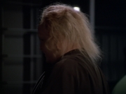 extant_StarTrek_VOY_5x20-ThinkTank_02347.jpg