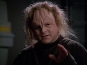 extant_StarTrek_VOY_5x20-ThinkTank_02353.jpg
