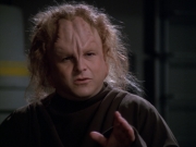 extant_StarTrek_VOY_5x20-ThinkTank_02359.jpg