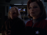 extant_StarTrek_VOY_5x20-ThinkTank_02515.jpg