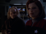 extant_StarTrek_VOY_5x20-ThinkTank_02516.jpg