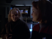 extant_StarTrek_VOY_5x20-ThinkTank_02519.jpg