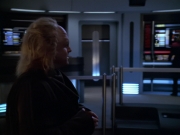 extant_StarTrek_VOY_5x20-ThinkTank_02523.jpg
