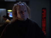 extant_StarTrek_VOY_5x20-ThinkTank_02531.jpg