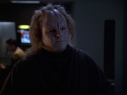 extant_StarTrek_VOY_5x20-ThinkTank_02534.jpg