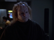 extant_StarTrek_VOY_5x20-ThinkTank_02535.jpg