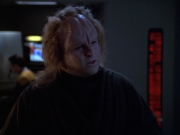 extant_StarTrek_VOY_5x20-ThinkTank_02539.jpg