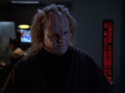 extant_StarTrek_VOY_5x20-ThinkTank_02547.jpg
