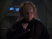 extant_StarTrek_VOY_5x20-ThinkTank_02614.jpg