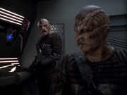 extant_StarTrek_VOY_5x20-ThinkTank_02673.jpg