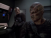 extant_StarTrek_VOY_5x20-ThinkTank_02675.jpg
