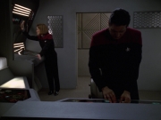 Filename=extant_StarTrek_VOY_5x20-ThinkTank_02742.jpg
Filesize=136KiB
Dimensions=1200x900
Date added=Nov 21, 2019 extant_StarTrek_VOY_5x20-ThinkTank_02742.jpg