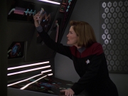extant_StarTrek_VOY_5x20-ThinkTank_02744.jpg