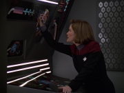 extant_StarTrek_VOY_5x20-ThinkTank_02747.jpg