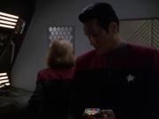 extant_StarTrek_VOY_5x20-ThinkTank_02806.jpg