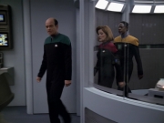 extant_StarTrek_VOY_5x20-ThinkTank_02812.jpg