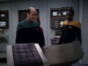 extant_StarTrek_VOY_5x20-ThinkTank_02815.jpg