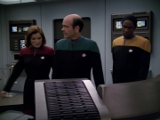 Filename=extant_StarTrek_VOY_5x20-ThinkTank_02816.jpg
Filesize=158KiB
Dimensions=1200x900
Date added=Nov 21, 2019 extant_StarTrek_VOY_5x20-ThinkTank_02816.jpg