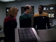 Filename=extant_StarTrek_VOY_5x20-ThinkTank_02818.jpg
Filesize=164KiB
Dimensions=1200x900
Date added=Nov 21, 2019 extant_StarTrek_VOY_5x20-ThinkTank_02818.jpg