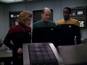 extant_StarTrek_VOY_5x20-ThinkTank_02819.jpg