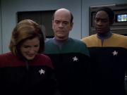 extant_StarTrek_VOY_5x20-ThinkTank_02844.jpg