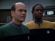extant_StarTrek_VOY_5x20-ThinkTank_02860.jpg