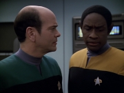 extant_StarTrek_VOY_5x20-ThinkTank_02862.jpg