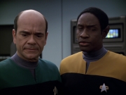 Filename=extant_StarTrek_VOY_5x20-ThinkTank_02869.jpg
Filesize=136KiB
Dimensions=1200x900
Date added=Nov 21, 2019 extant_StarTrek_VOY_5x20-ThinkTank_02869.jpg