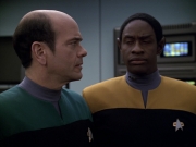 Filename=extant_StarTrek_VOY_5x20-ThinkTank_02878.jpg
Filesize=145KiB
Dimensions=1200x900
Date added=Nov 21, 2019 extant_StarTrek_VOY_5x20-ThinkTank_02878.jpg