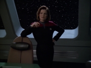 extant_StarTrek_VOY_5x20-ThinkTank_02886.jpg