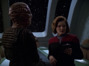 extant_StarTrek_VOY_5x20-ThinkTank_02903.jpg
