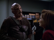 Filename=extant_StarTrek_VOY_5x20-ThinkTank_02935.jpg
Filesize=175KiB
Dimensions=1200x900
Date added=Nov 21, 2019 extant_StarTrek_VOY_5x20-ThinkTank_02935.jpg