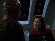 extant_StarTrek_VOY_5x20-ThinkTank_02939.jpg