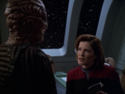 extant_StarTrek_VOY_5x20-ThinkTank_02941.jpg