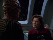 extant_StarTrek_VOY_5x20-ThinkTank_02942.jpg