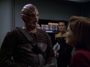 extant_StarTrek_VOY_5x20-ThinkTank_02945.jpg
