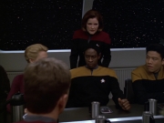 extant_StarTrek_VOY_5x20-ThinkTank_02972.jpg