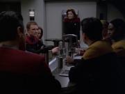 extant_StarTrek_VOY_5x20-ThinkTank_02995.jpg