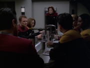 extant_StarTrek_VOY_5x20-ThinkTank_02996.jpg
