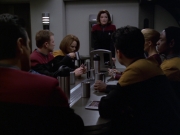 extant_StarTrek_VOY_5x20-ThinkTank_02999.jpg