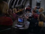 extant_StarTrek_VOY_5x20-ThinkTank_03051.jpg