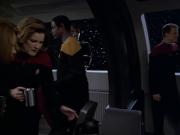 extant_StarTrek_VOY_5x20-ThinkTank_03064.jpg