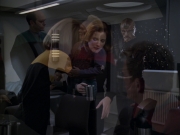 extant_StarTrek_VOY_5x20-ThinkTank_03069.jpg
