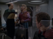 extant_StarTrek_VOY_5x20-ThinkTank_03070.jpg