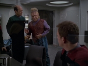 extant_StarTrek_VOY_5x20-ThinkTank_03071.jpg