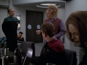 extant_StarTrek_VOY_5x20-ThinkTank_03074.jpg